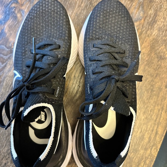 Nike FlyKnit Infinity React Size 9.5 - Picture 5 of 5